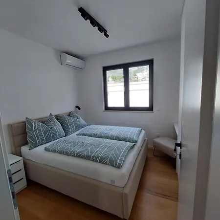 Anamarija * Makarska